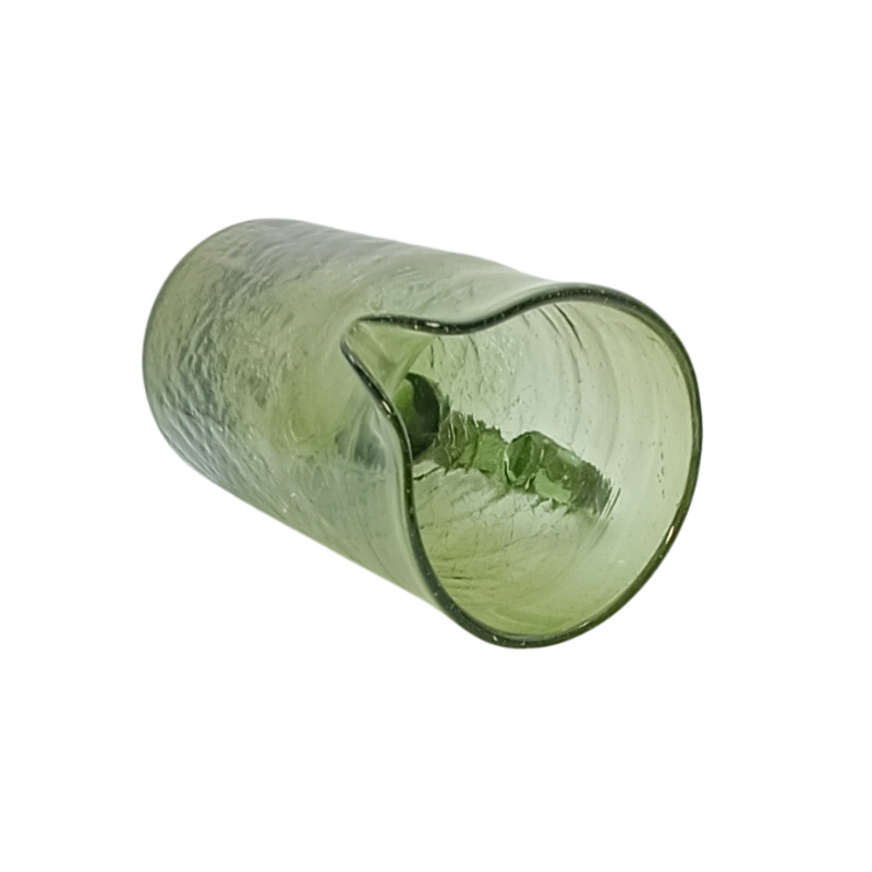 Vase Cylindrique en Verre Soufflé Vert Émeraude Artisanal Fait Main 21 cm Design Épuré et Naturel Décoration de Table Contemporaine KGV226 5 Vase Cylindrique en Verre Soufflé Vert Émeraude Artisanal Fait Main 21 cm Design Épuré et Naturel Décoration de Table Contemporaine KGV226